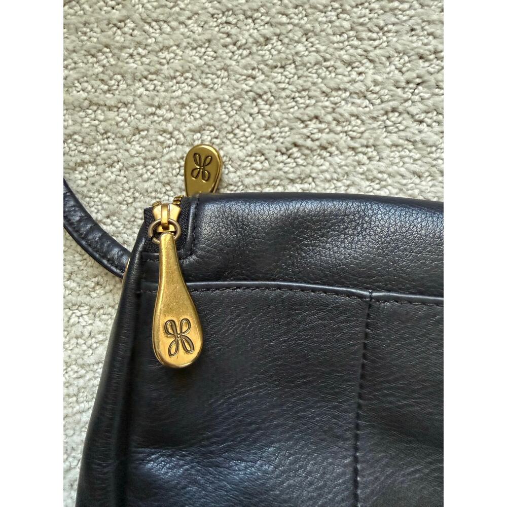 HOBO Black Leather Crossbody Bag Small Slouchy Minimalist Zip Purse City Chic - Picture 4 of 7